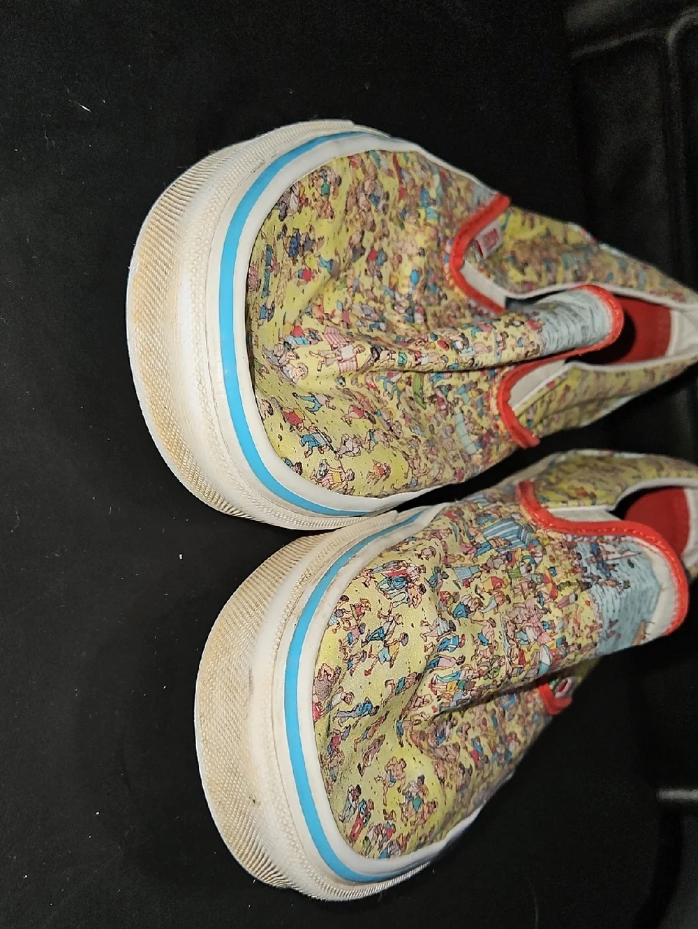 Vans Slip-On 'Where's Waldo' Print in Yellow & Red Size 9 Mens